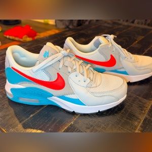 Women’s Nike Air Max like new